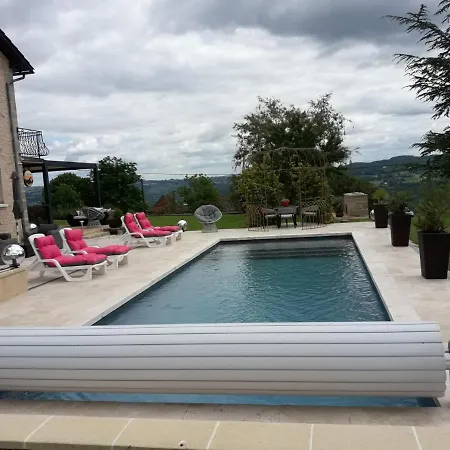 Cazelle Kapselhotel *