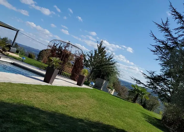 Capsulehotel Cazelle Figeac