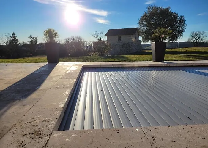 Capsulehotel Cazelle Figeac